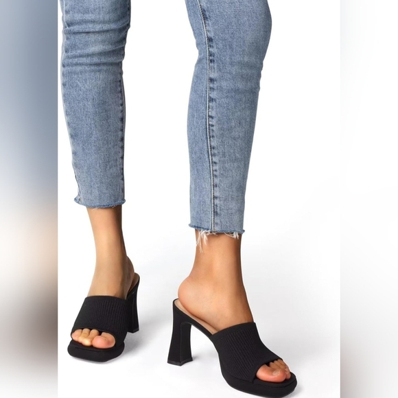Size 10 Black Ribbed Open-Toe Heeled Mules - Picture 10 of 10